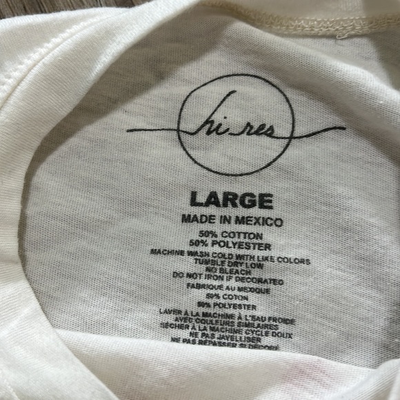 3/$15 HTX crop top T - Picture 3 of 4